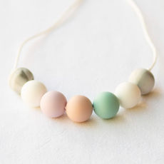 Breastfeeding necklaces